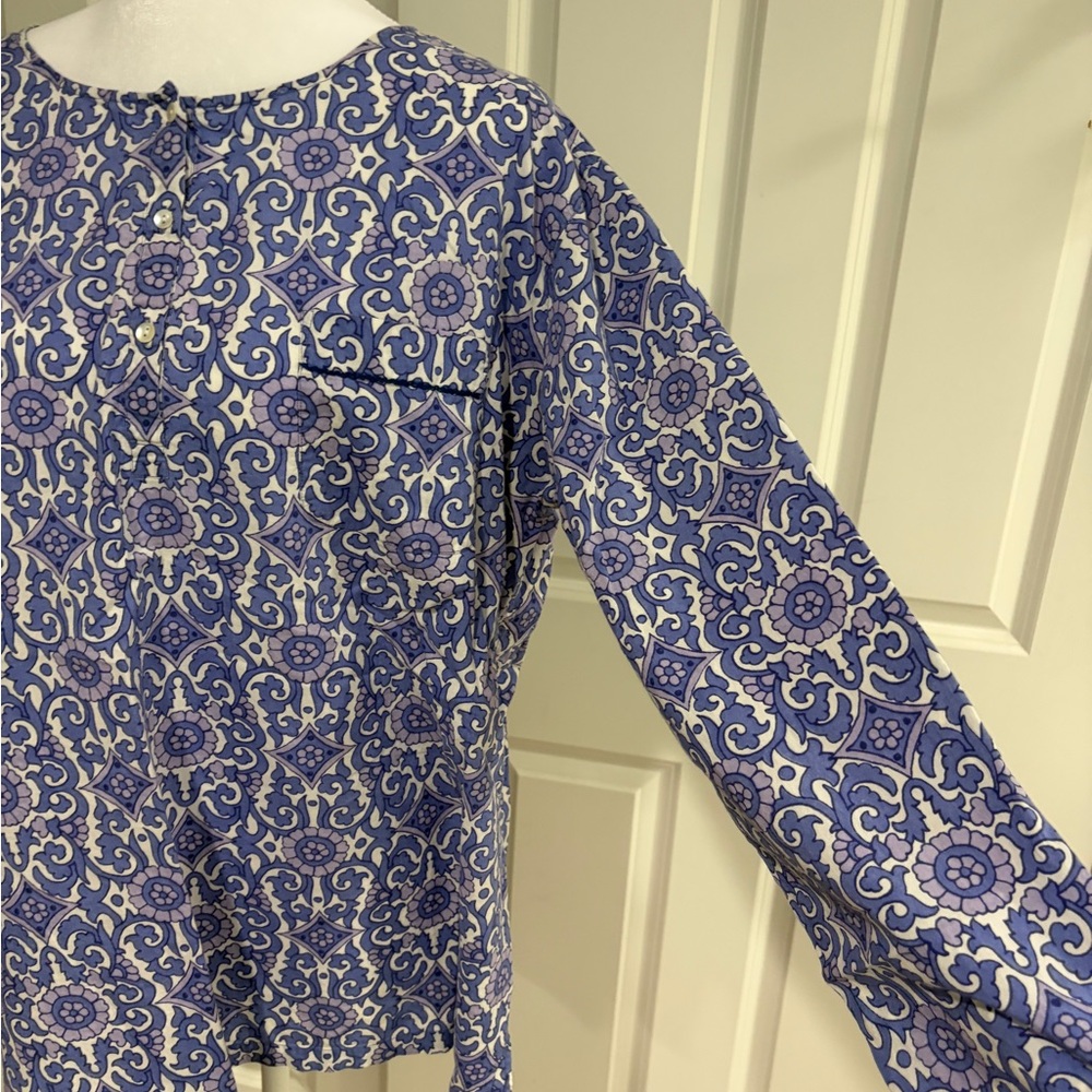 John Robshaw Purply Blue and White Floral Top